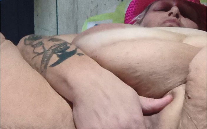 HerculesnVENUS: She Fisted Herself Like a Whore up on the Shelf