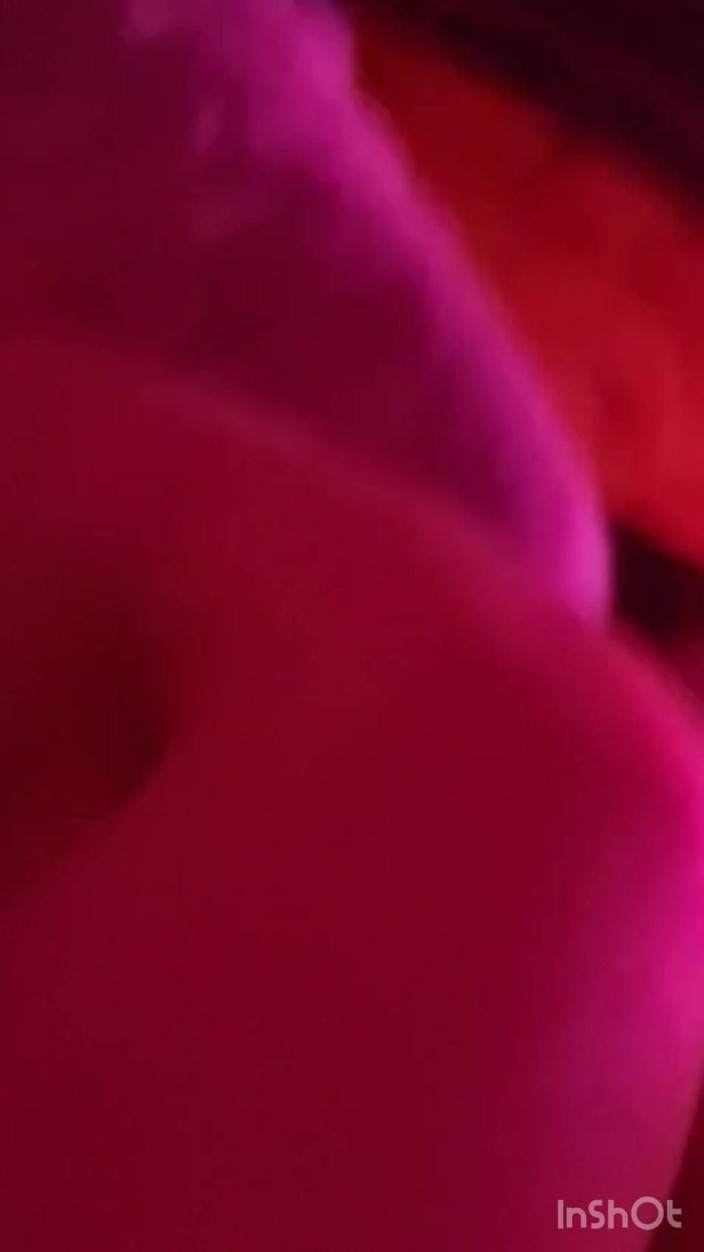 Jointqueen: 내 섹시한 엉덩이를 핥는 동안 그의 자지를 빨아