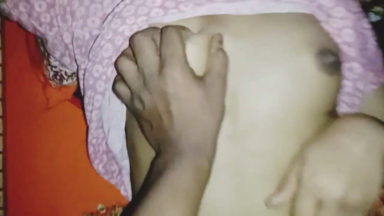 Boneshaker: Deshi ragazza del villaggio scopata da jija di notte porno...