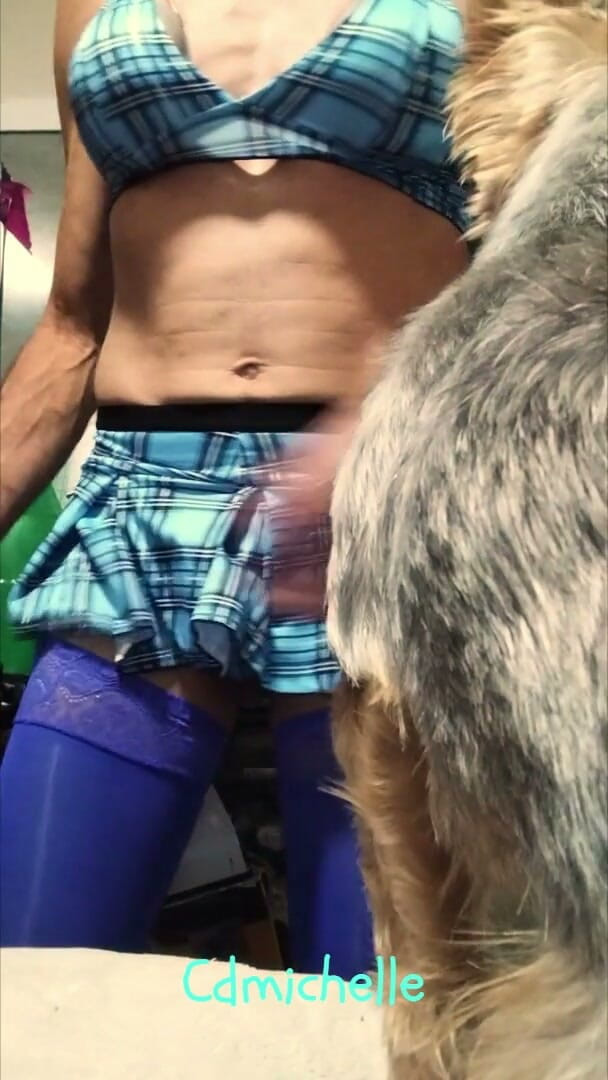 Cdmichelle lingerie: Cdmichelle memakai pakaian skit biru seksi