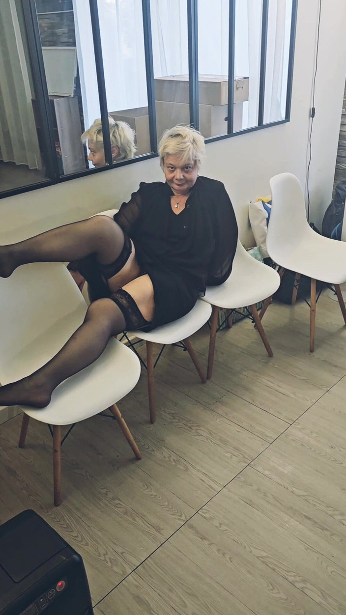 Sofy13: Du Liebst Meinen Großen Arsch in Meinem Sexy Bodysuit, Du...