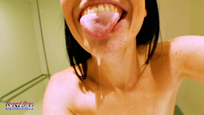 Brand New Amateurs: Vedeta porno Ashley Wolf oferă instrucțiuni de muie și înghite o încărcătură uriașă...