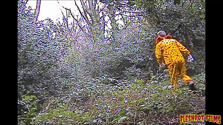 Fleshpot films: Troubit! pokud jsi nadržená