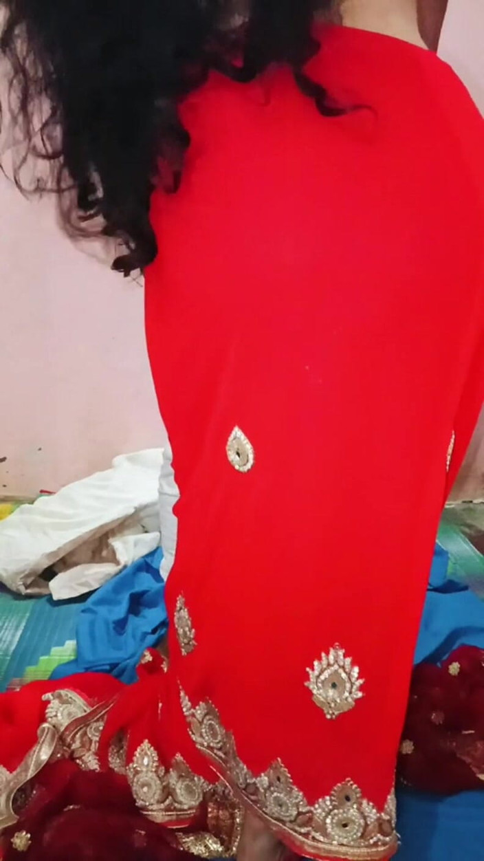 Sunshine143: Màn đụ nóng bỏng của Red Saree Bhabhi lớp 1