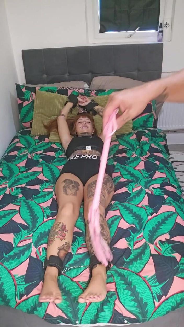 Only Owain: Lechtání mé přítelkyně