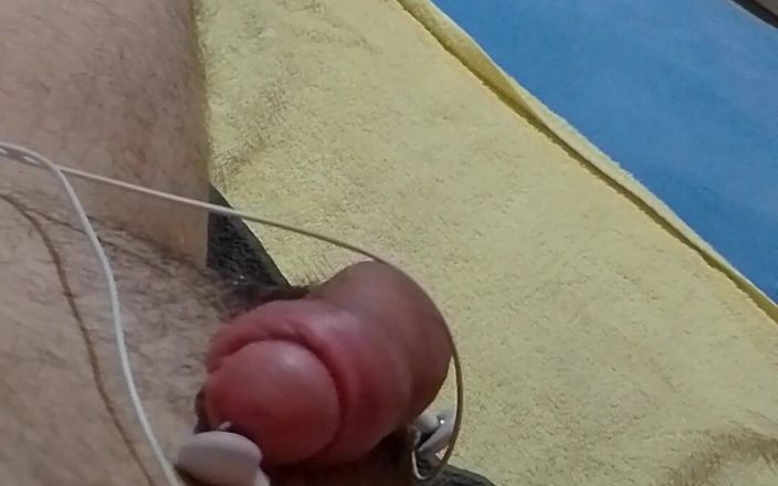 Self Fuck Hot: Electric Shock On The Cock And Enjoying Yummy With Surprise...