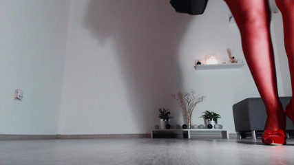 LegsOnHeels: Urmează-mi picioarele pe tocuri roșii și tocuri roșii.
