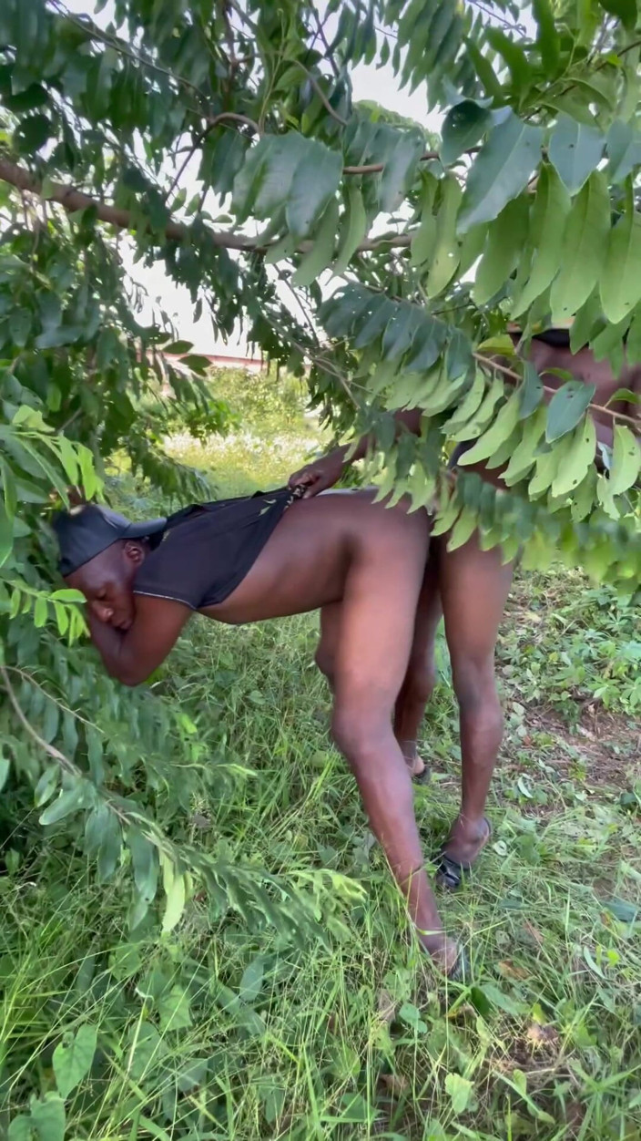 Sexylary: Outdoor Bareback Fuck
