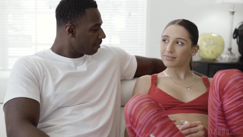 Pure Taboo: Pure Taboo Abella Danger chce drsné šukání od podvádějícího manžela spatřena...