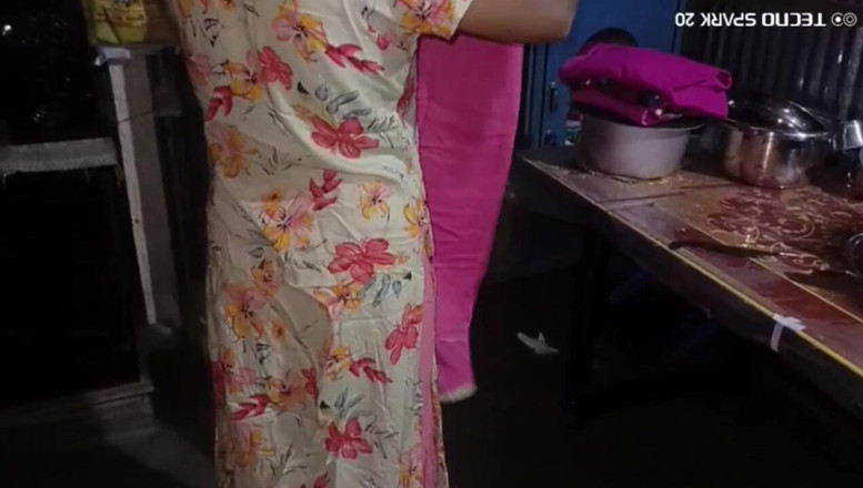 Real Time Slow: Desi Stepbrother Stepsister Home Sex - Little Stepbrother Takes Control (bangla Audio)