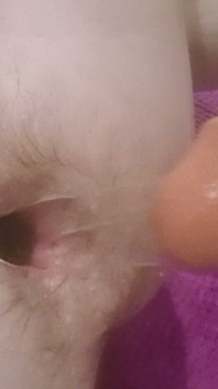 Nedbalý velký dildo anál se spoustou roztahování