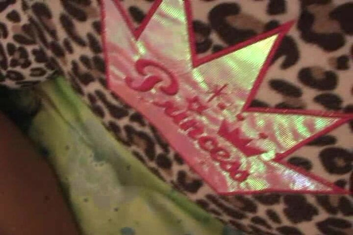 Perv Milfs n Teens: Cảnh Star E Knight # 49074 feat. Star E Knight - Máy bay...