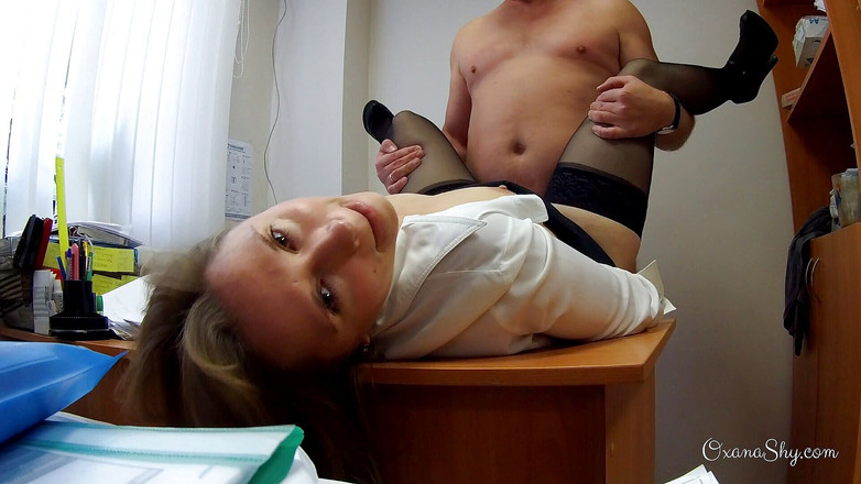 MILF Oxana: Office whore