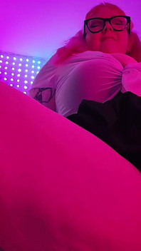 BBW Britney Wannabe Rides the Fuck Machine Until She Breaks