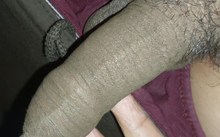 Bigcocka: India grande polla negra está comenzando a mear en webcam