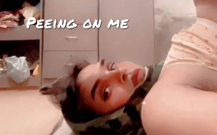 Apple00001: Čůrání na mě | Trénink Sissy | 100 Pravidla Sissy