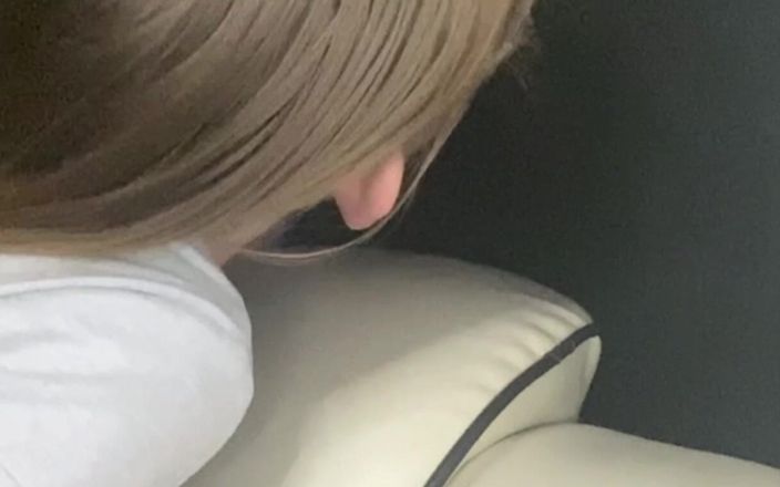 Sluttybritt: Sluttybritt zvládá tátovo velké černé péro