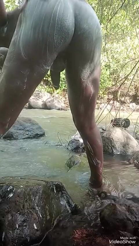 Sexyjayla254: 石鹸でマスターベーション 大きな黒いチンコが外で射精 パート2