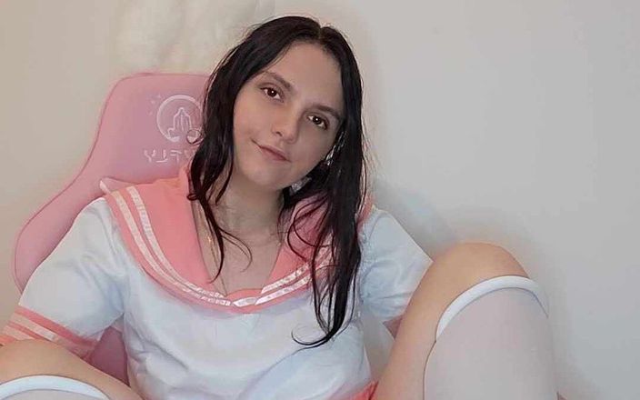 Julia french teens: I Put a Sex Toy in My Pussy French