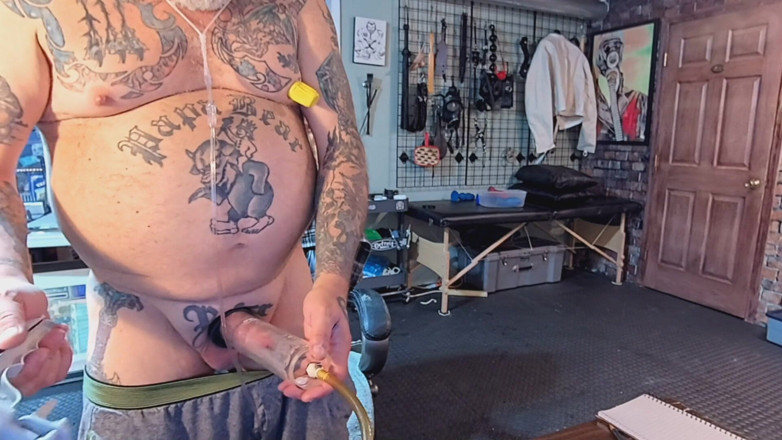 City hog: Bent over pumping