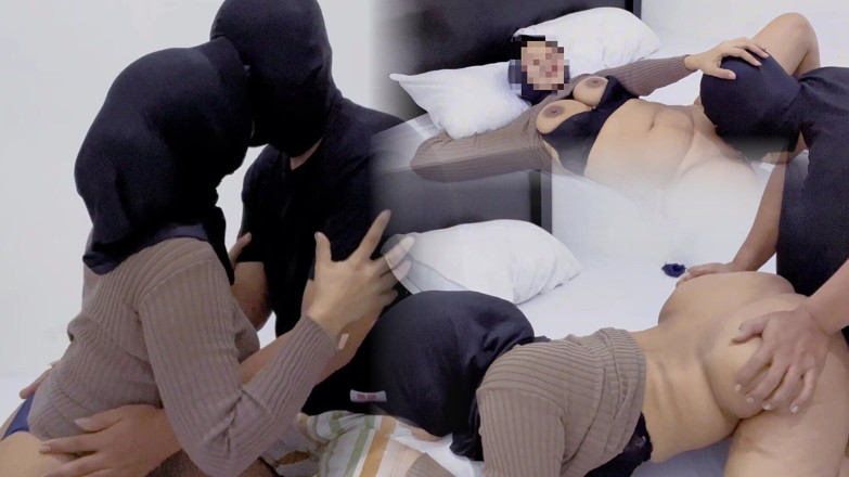 Bintang hyper: Hijab Becomes Her Stepsister's Sex Slave