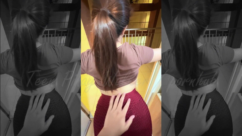 AshleyLevi: Pinay Babe Minanyak Sa Hall Way - Ona do žhavé rukojeti