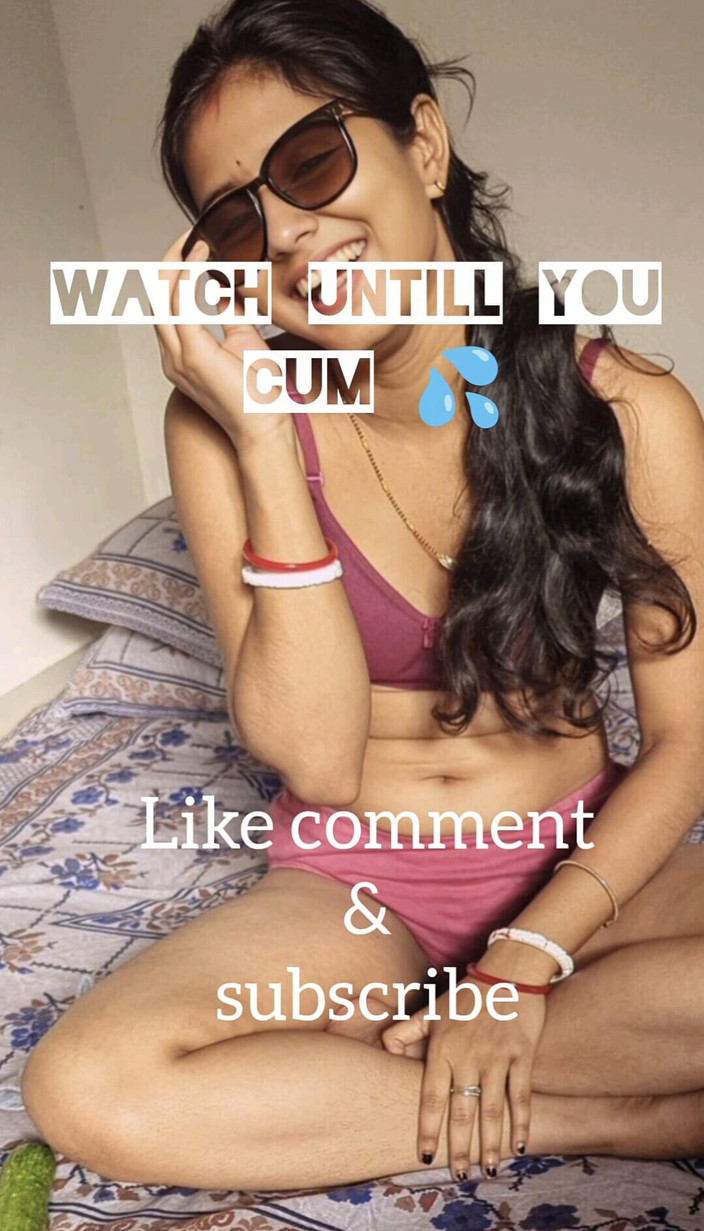 RaniKumari68: Indian Hot Wife Masturbating