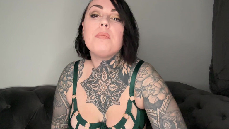 Miss Valentina: Facilitare per tradire