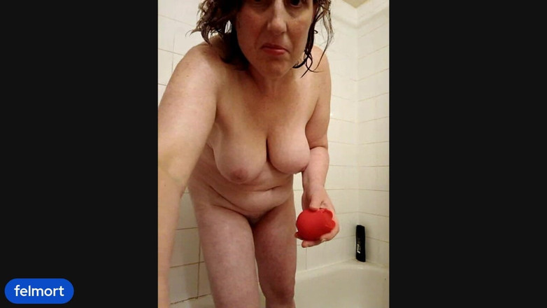 Kelly Avondale: Mandi