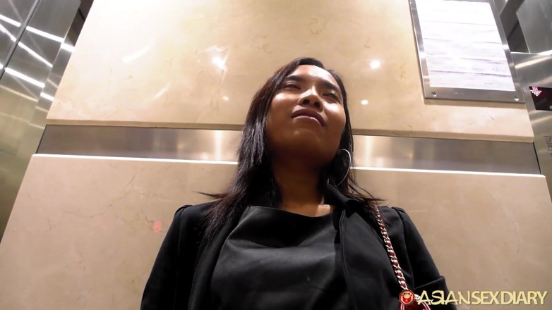 Sex Diary: AsianSexDiary - Perky tit Pinay goes back to hotel for sex...