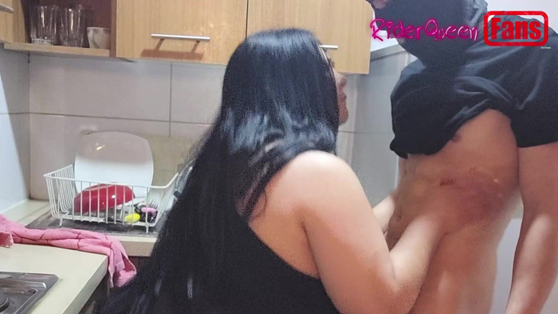 Riderqueen: Videos for Fans: a Masked Young Man Fucks Me in...