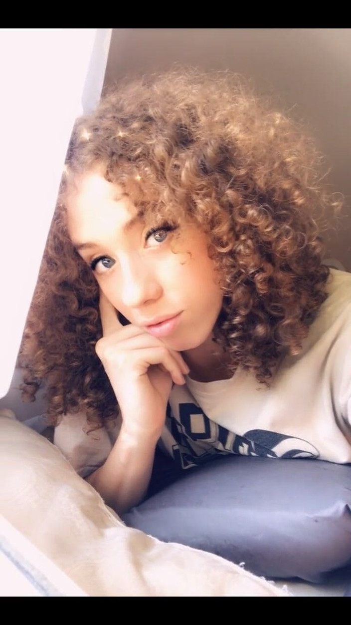 Tia Tizzianni Productions: Lily Demure: Postříkáš mě a ošukáš mě?