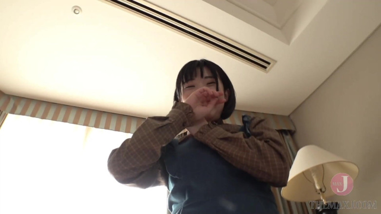 JAV Amateur: 18 year old's first raw fuck