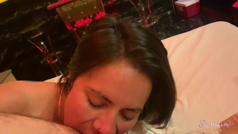 GinaRolling: Гаряче побачення з язиком! Божевільний лизання дупи, засунь язик глибоко в мою дупу і смакую це добре!