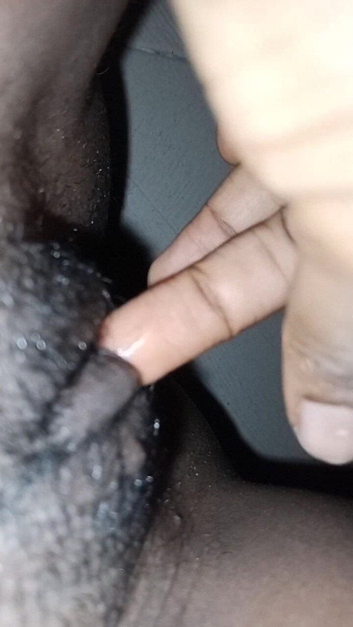 Squirtypus: 我的黑色阴户的一个小穴