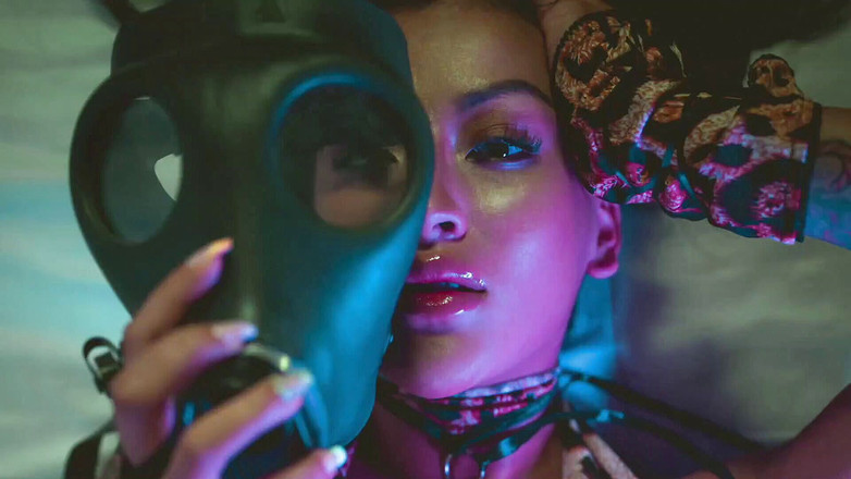 Cipriani: Красива Маріана Матріс оголена і показує весь свій досвід.