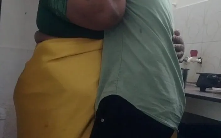 Benita sweety: Cylinder Delivery Boy with My Mommy