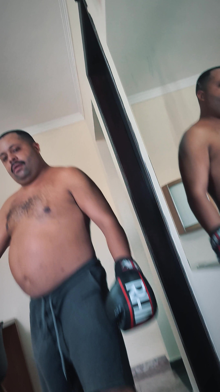 Punchbagplz: Pertarungan tinju Bearzinho black - pov