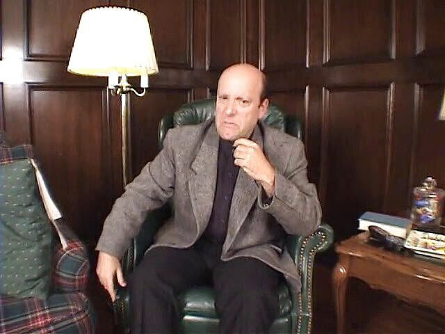 I want your Big Big Boobs: 金发熟女的阴户被狠操