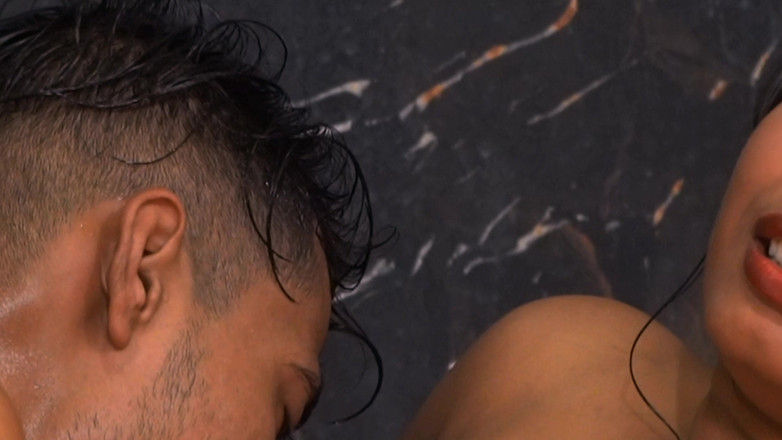 Tejashwini: Hatte sex mit stiefschwechter beim baden in saber