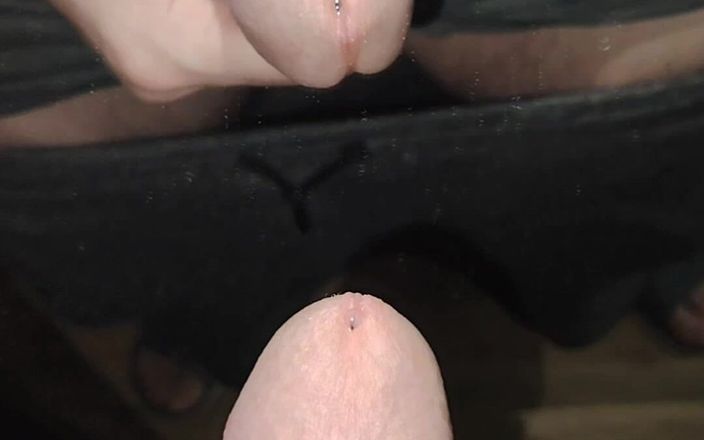 CumArt: Un sacco di sperma di Cumart davanti allo specchio