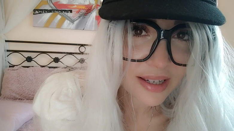 savannahamatoriale: Sembra assurdo, figliastro, oggi ti mostrerò come masturbarti