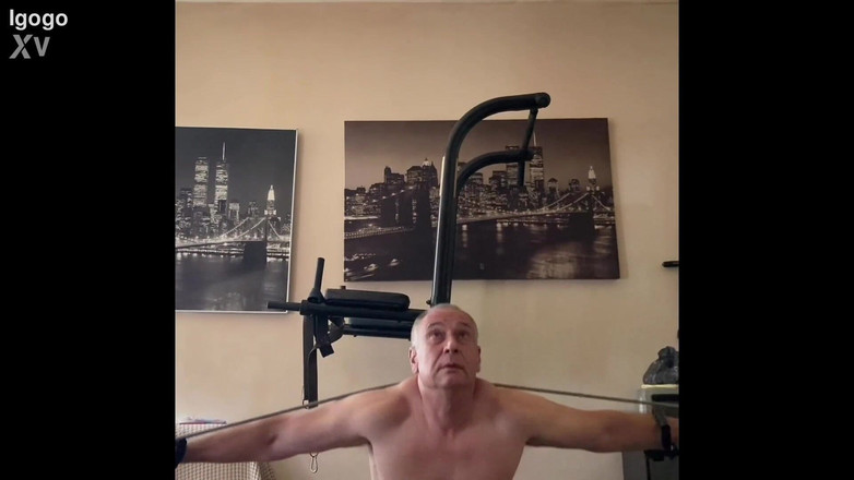 Alex Art: 체육관 영화