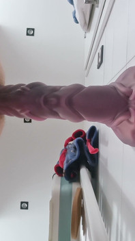 Obří dildo v zadku mého mladého chlapce