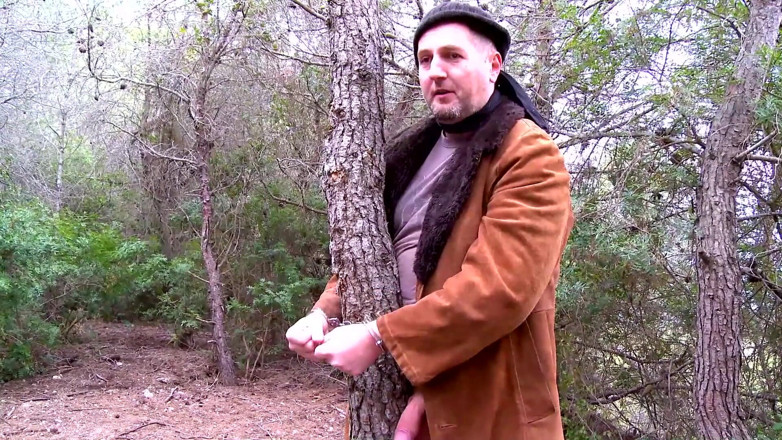 Real Home Made: Threesome pussy fucking big dick sucking in the forest