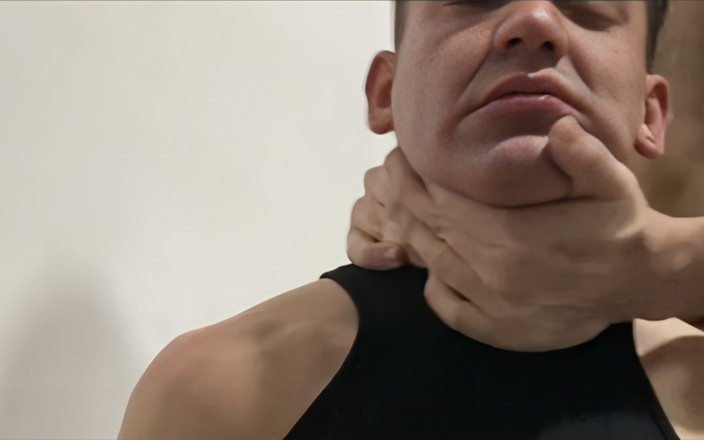 Danmel X: Pojďte blíž... Chci, abys cítila, jak mi každý centimetr mizí...