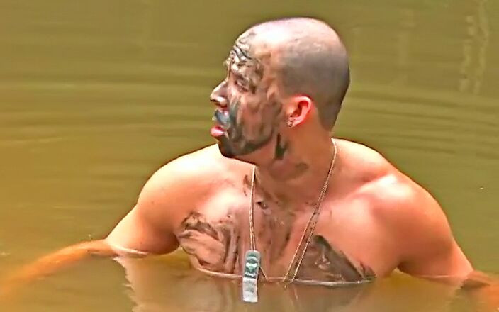 Gays Case: Tentara ngasih sersan sepengetahuannya tentang latihan olahraga yang nggak pernah...