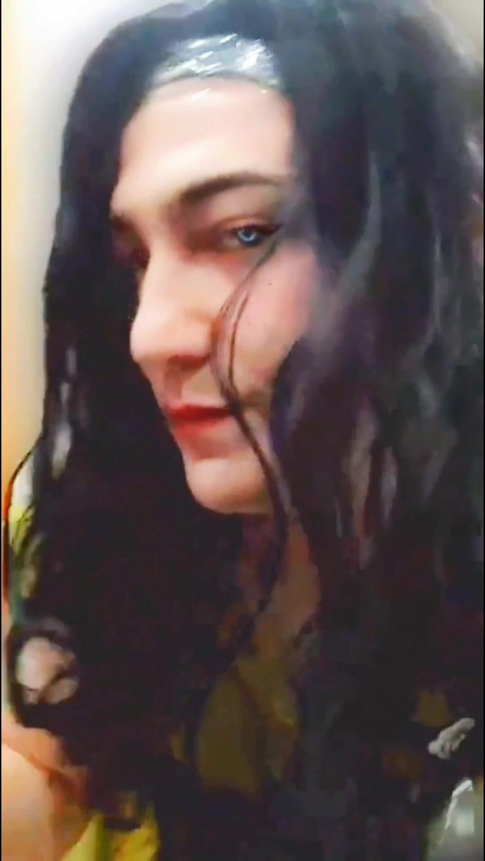 Kitty_Cross: बड़ी गोरी गांड बड़ी गांड वाली गांड वाला लड़का बहिन क्रॉसड्रेसर रंडी आपको उत्तेजित करती है