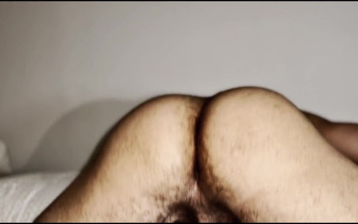 Damien Custo studio: Damien Custo Hairy Ass Amazing Solo Man