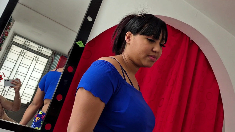 Pikaa6: Aku ingin berbagi istriku sama pria lain. Ada yang mau...